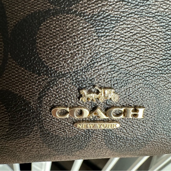 Coach Hanna Carryall Bag in Signature Canvas Jaquard - Picture 9 of 11
